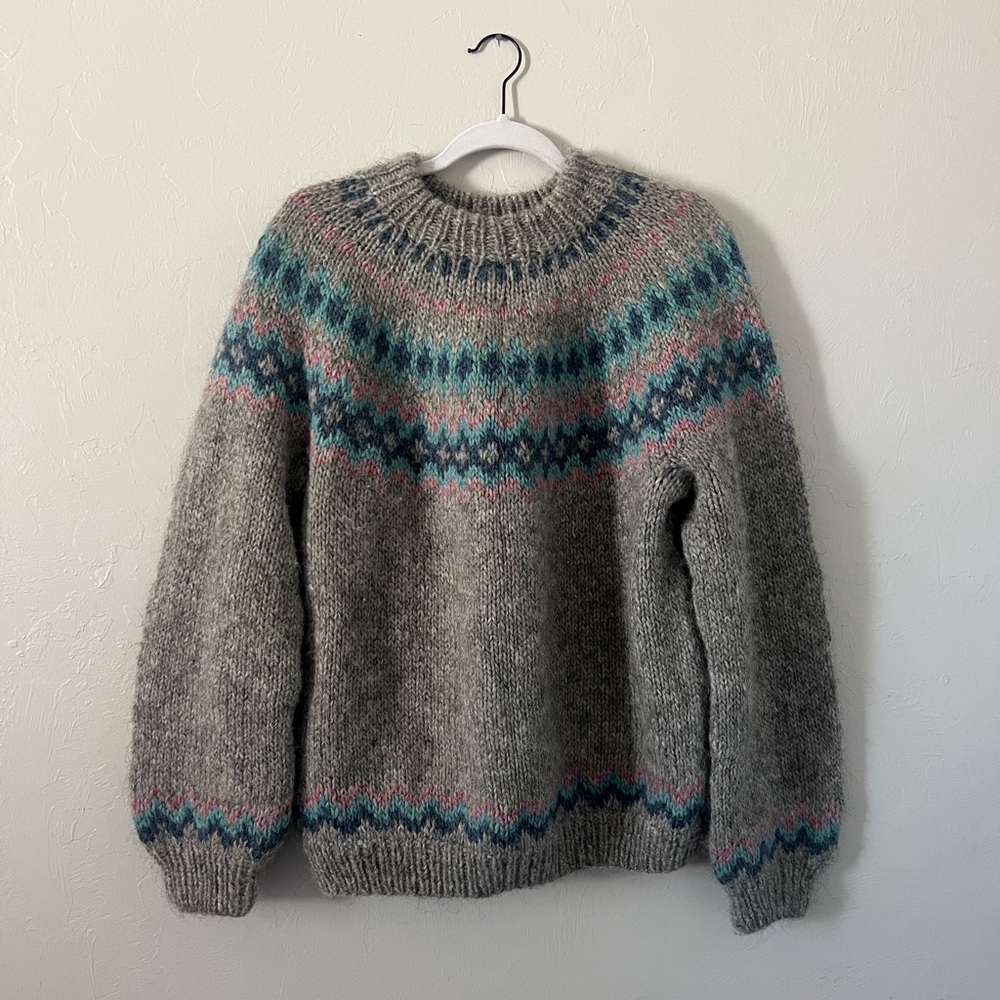 100% Wool Sweater 🐑